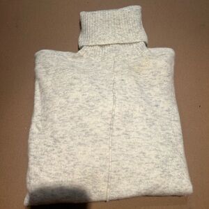 Athleta women’s turtleneck sweater